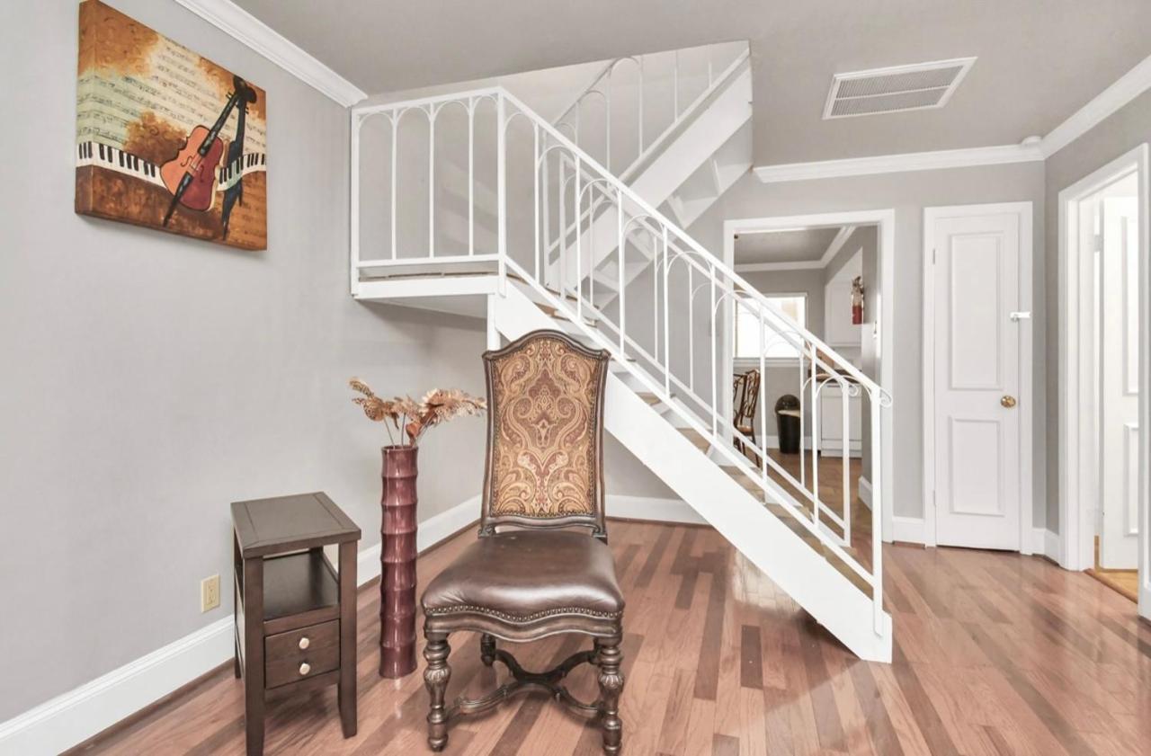 Stunning Private Room In Town Home Хьюстон Экстерьер фото
